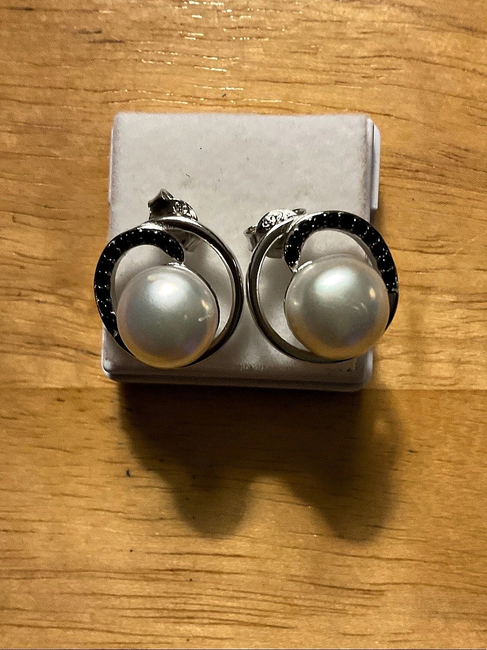 5.81 gram silver fresh water pearl earrings